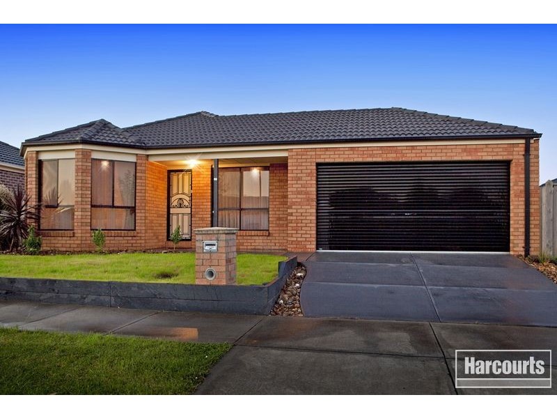 63 Sandalwood Drive, Pakenham VIC 3810