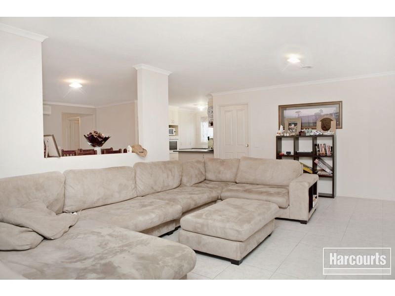 63 Sandalwood Drive, Pakenham VIC 3810