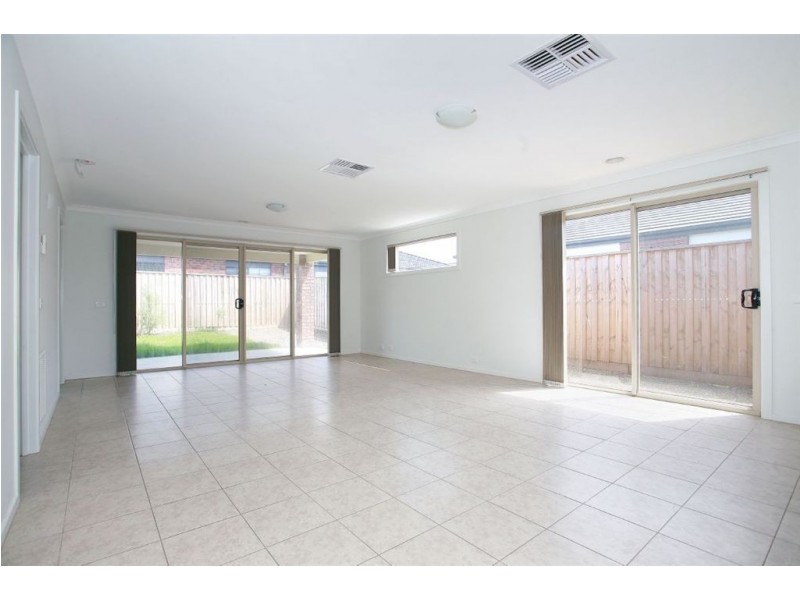 23 Devine Drive, Pakenham VIC 3810