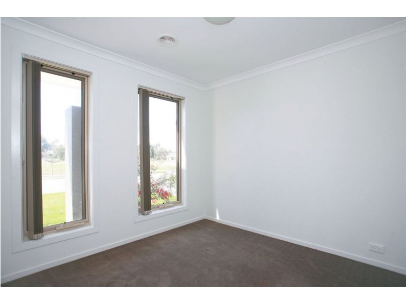 23 Devine Drive, Pakenham VIC 3810