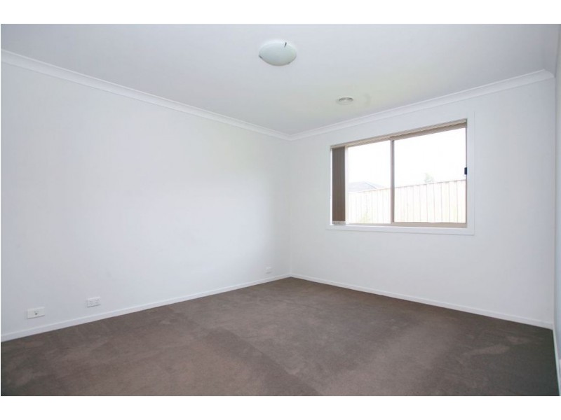 23 Devine Drive, Pakenham VIC 3810