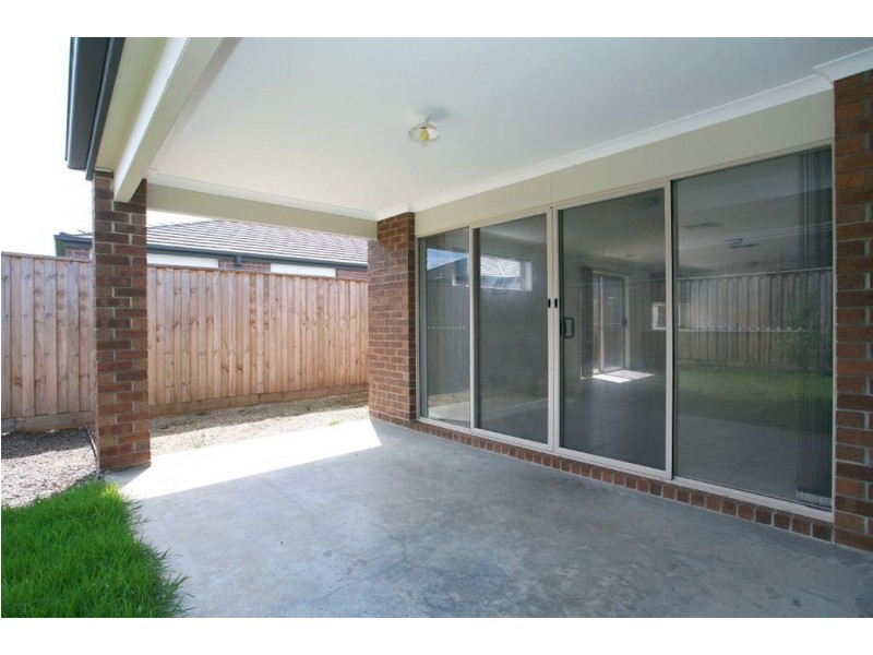 23 Devine Drive, Pakenham VIC 3810