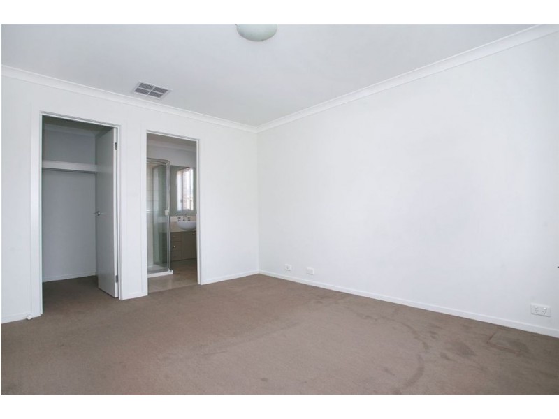 23 Devine Drive, Pakenham VIC 3810