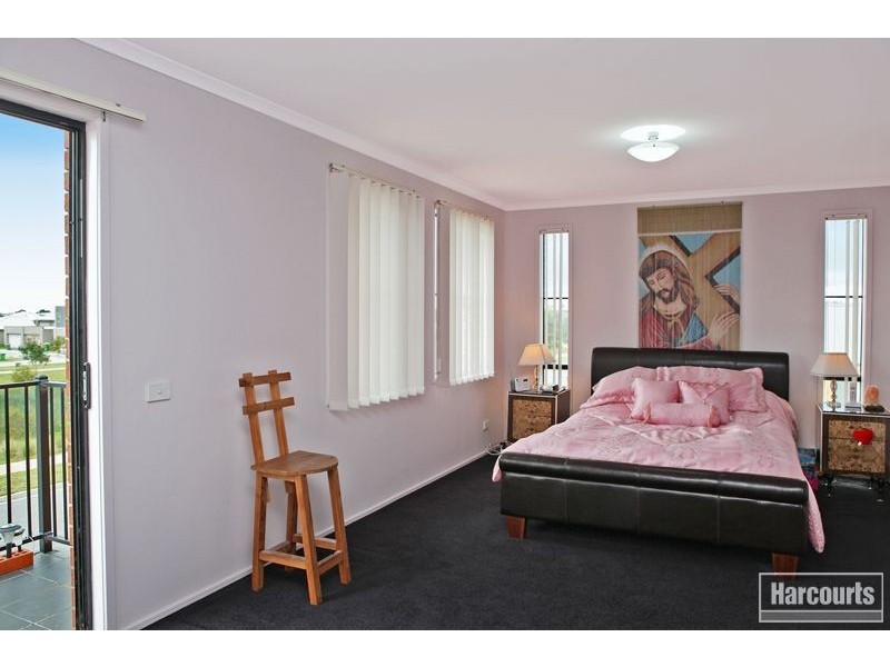 16 Laurina Link, Pakenham VIC 3810