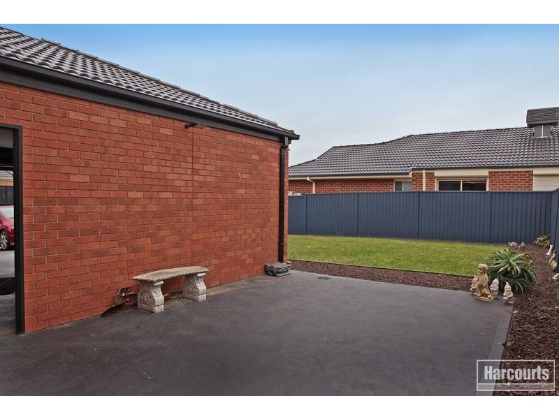 16 Laurina Link, Pakenham VIC 3810