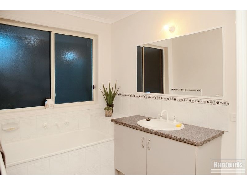 132 McGregor Road, Pakenham VIC 3810
