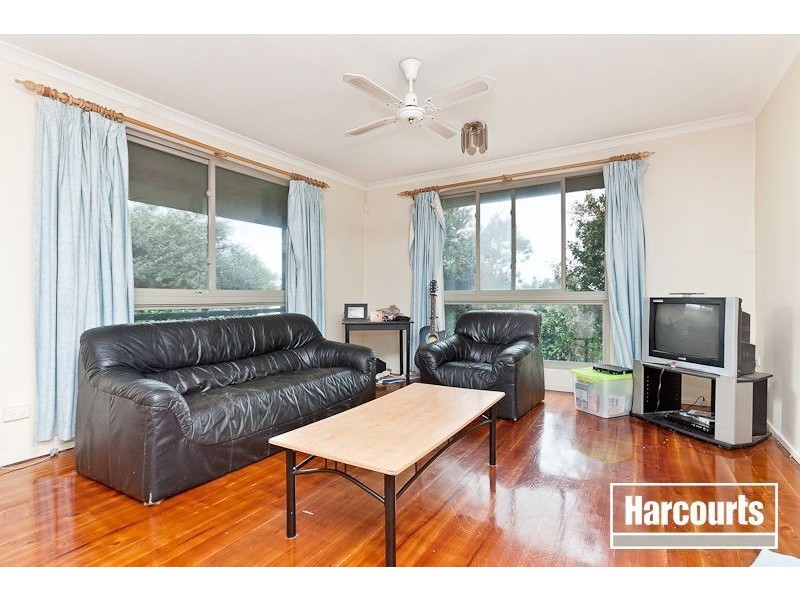 28 Leigh Drive, Pakenham VIC 3810
