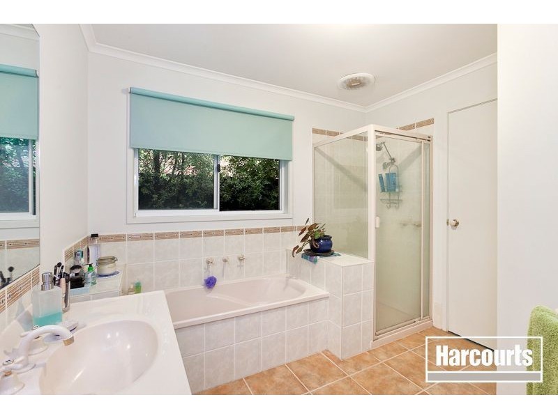 12 Cider Link, Pakenham VIC 3810