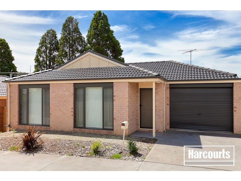 4/108 Ahern Road, Pakenham VIC 3810
