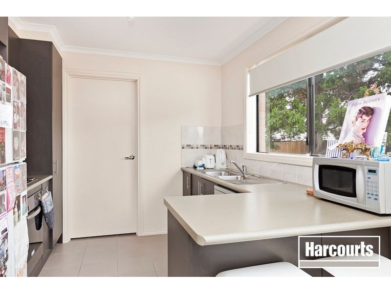 4/108 Ahern Road, Pakenham VIC 3810