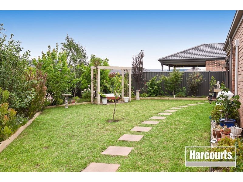5 Britton Drive, Pakenham VIC 3810