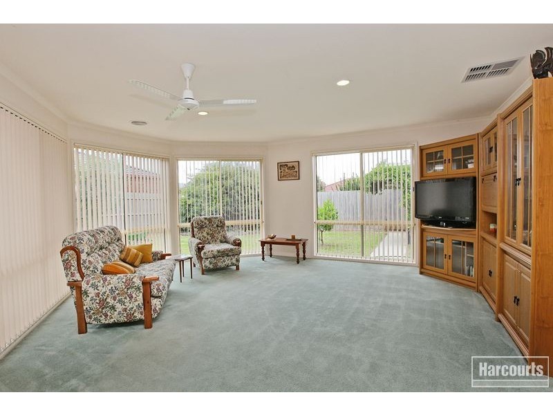 21 Gillian Place, Pakenham VIC 3810