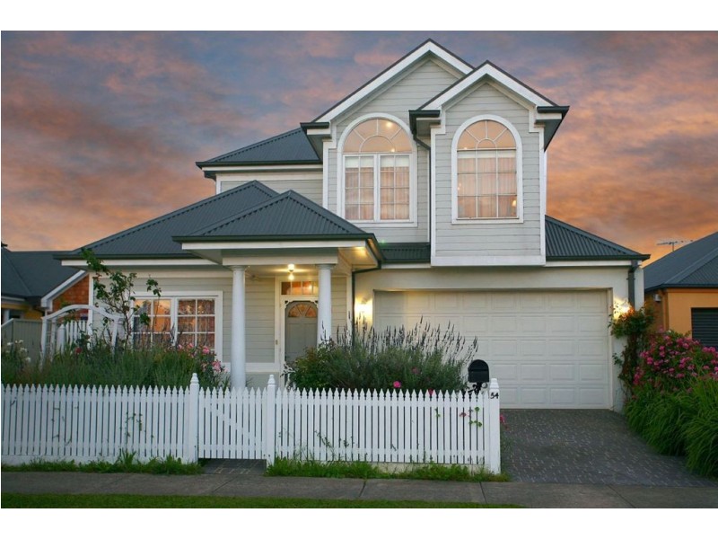 54 Flinders Chase, Pakenham VIC 3810