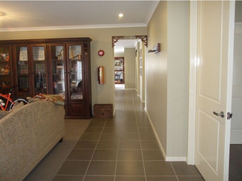 17 Downing Square, Pakenham VIC 3810