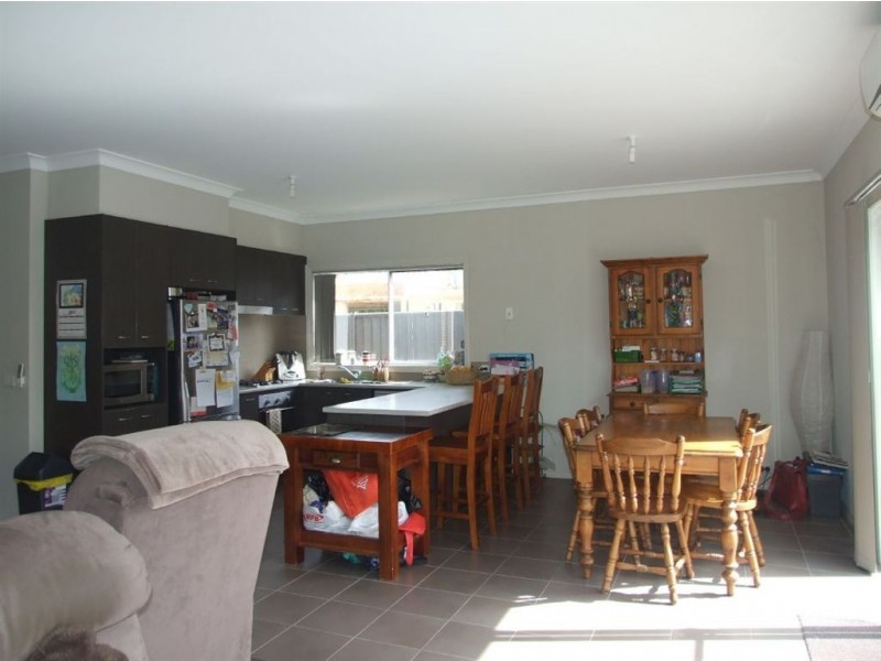 3 Sinclair Walk, Pakenham VIC 3810