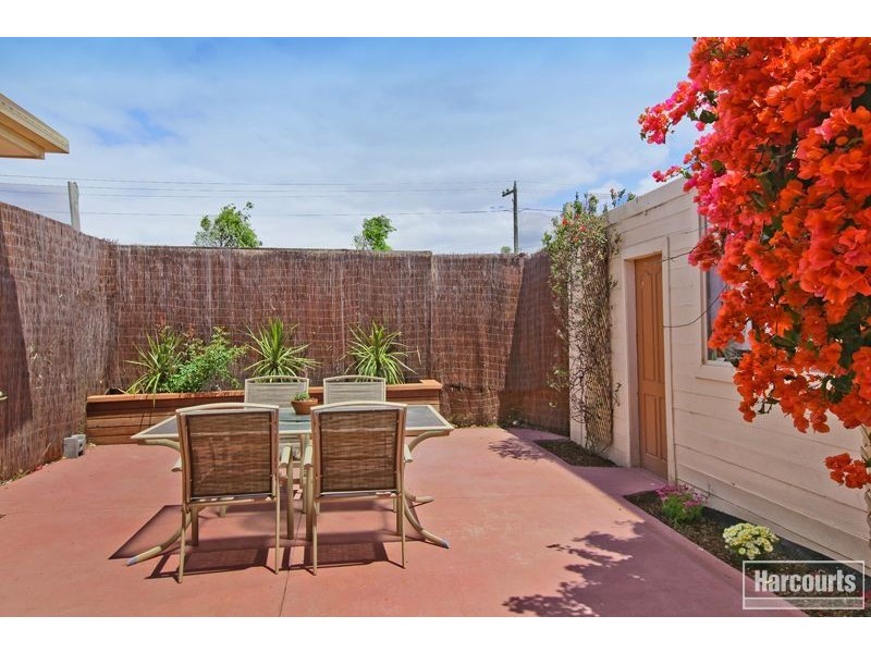 19 Hedgeley Drive, Berwick VIC 3806