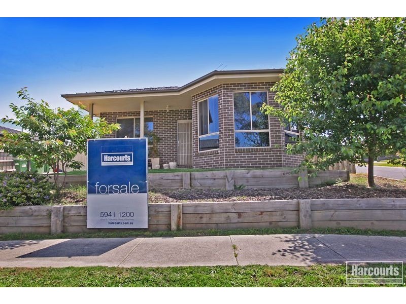 23 Riviera Drive, Pakenham VIC 3810