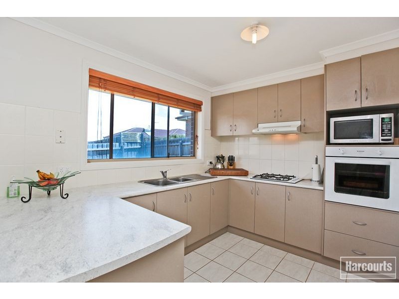 23 Riviera Drive, Pakenham VIC 3810