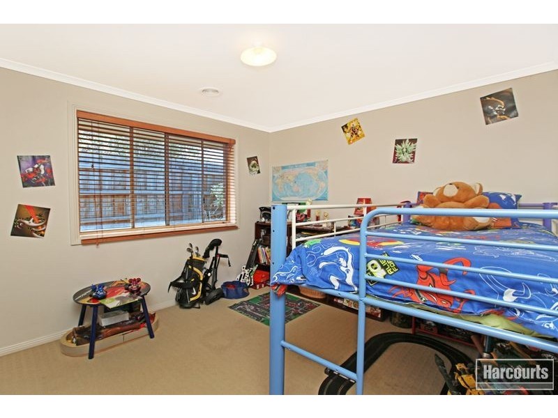 23 Riviera Drive, Pakenham VIC 3810