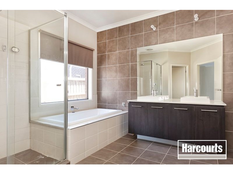 113 Livingstone Boulevard, Pakenham VIC 3810