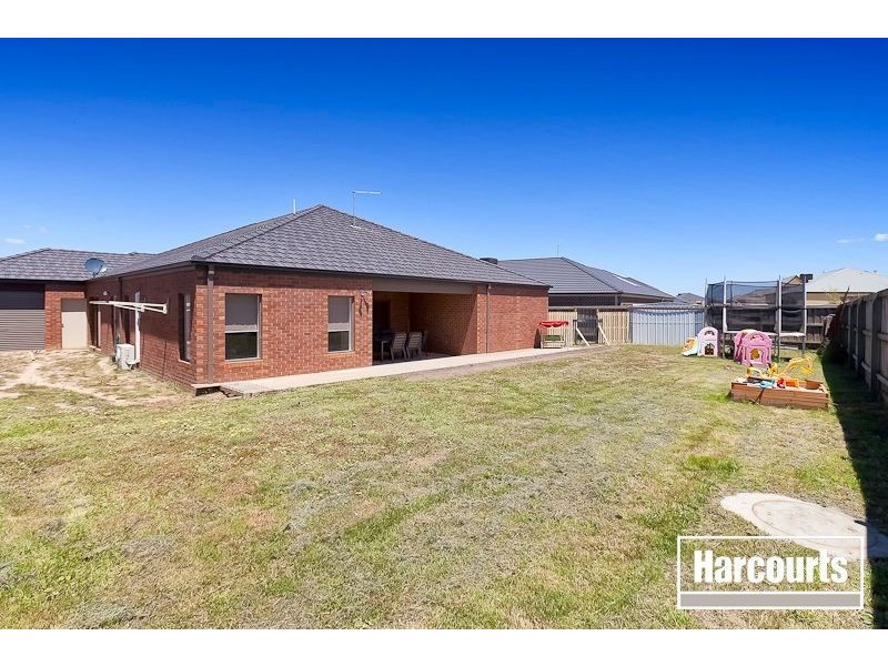 113 Livingstone Boulevard, Pakenham VIC 3810