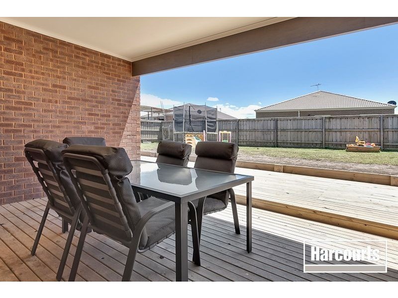 113 Livingstone Boulevard, Pakenham VIC 3810