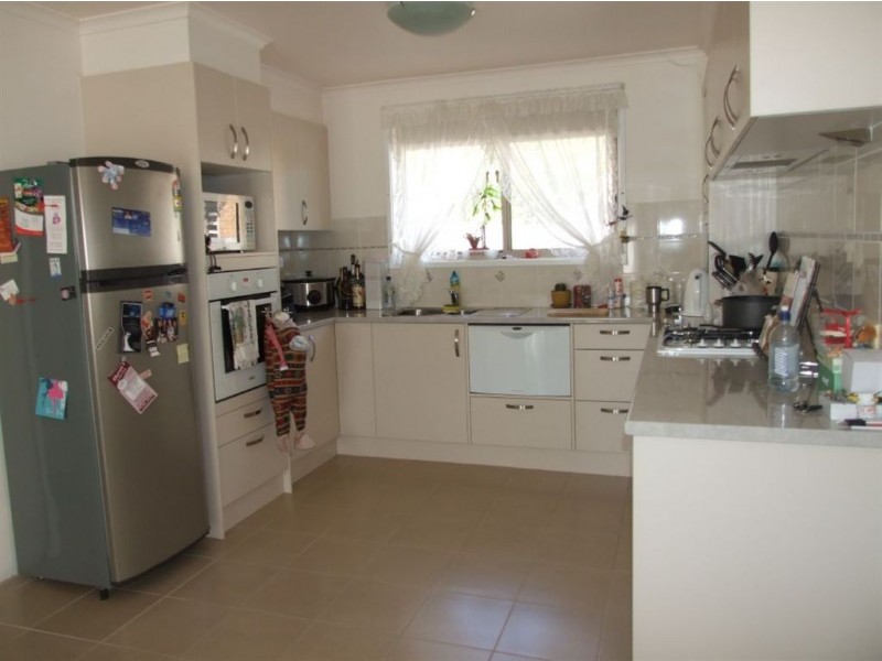 10/19 Eagle Drive, Pakenham VIC 3810