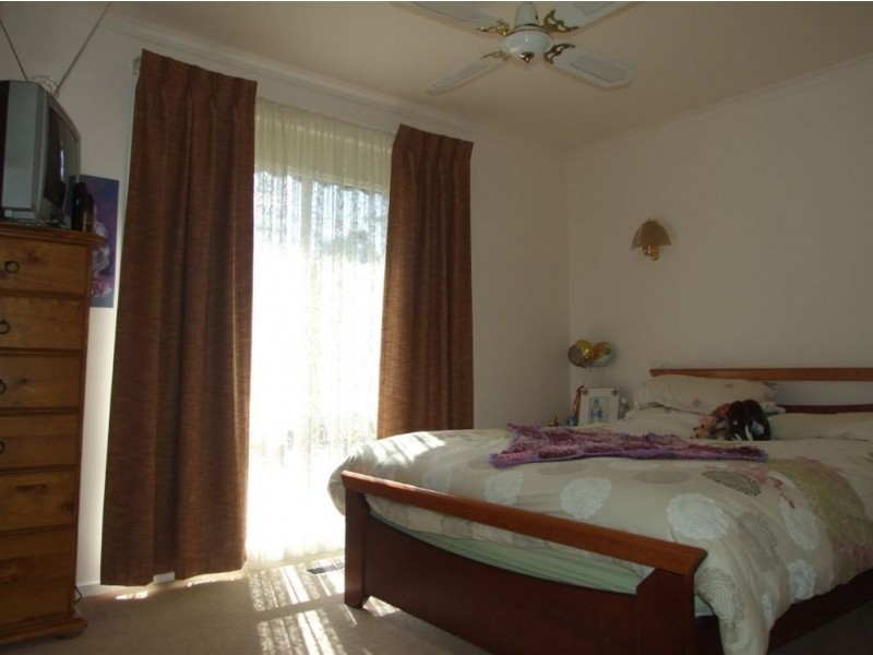 10/19 Eagle Drive, Pakenham VIC 3810