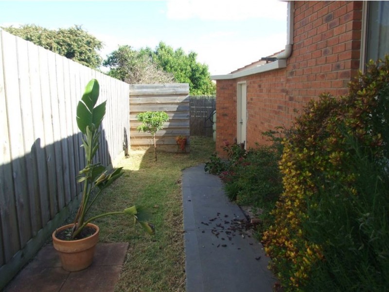 10/19 Eagle Drive, Pakenham VIC 3810