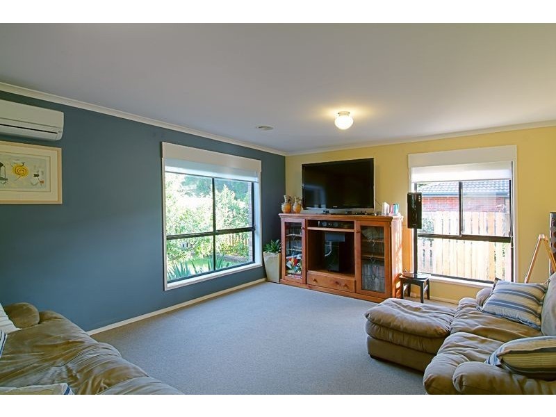 7 Sir Philip Court, Pakenham VIC 3810