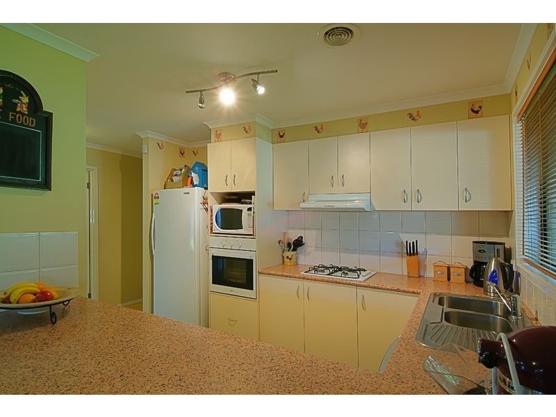 7 Sir Philip Court, Pakenham VIC 3810