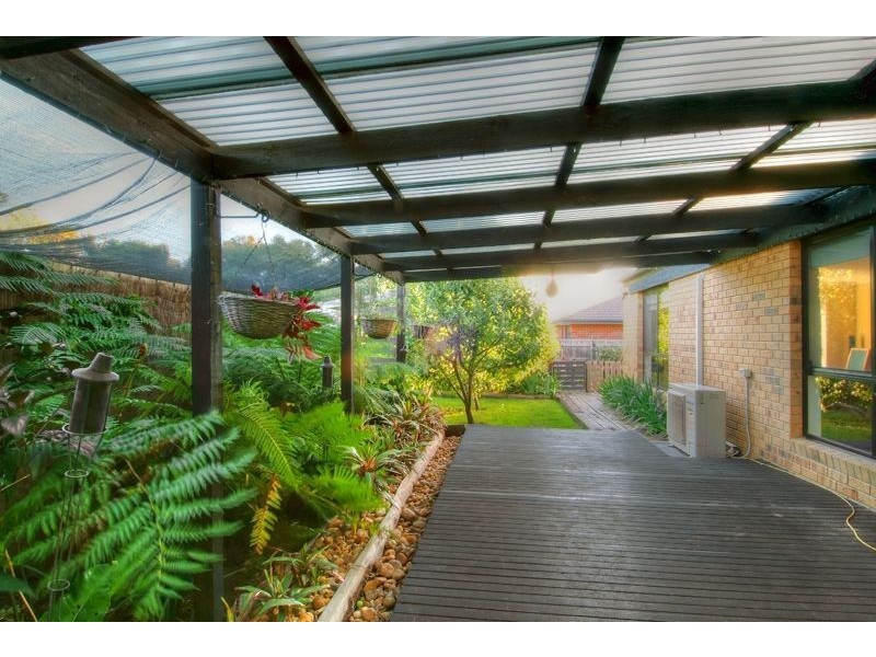 7 Sir Philip Court, Pakenham VIC 3810