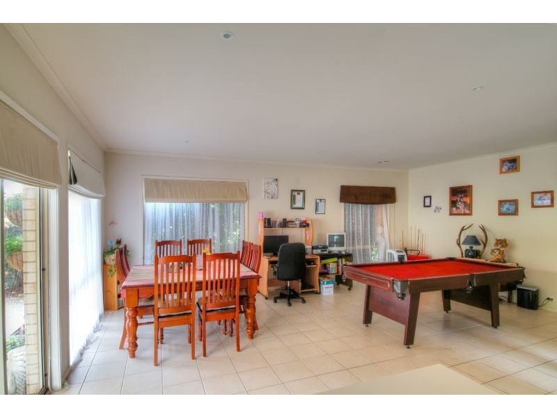 15 Buchan Green, Pakenham VIC 3810