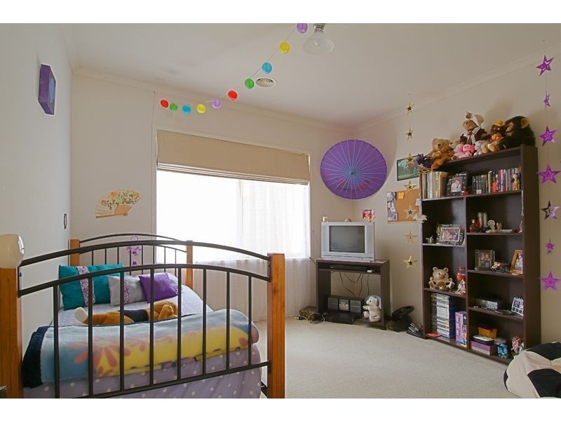 15 Buchan Green, Pakenham VIC 3810