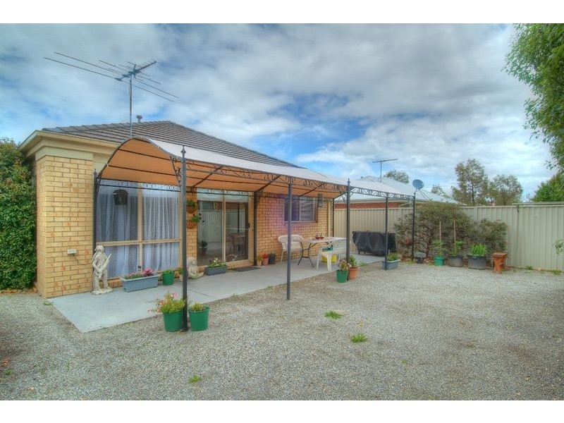 15 Buchan Green, Pakenham VIC 3810