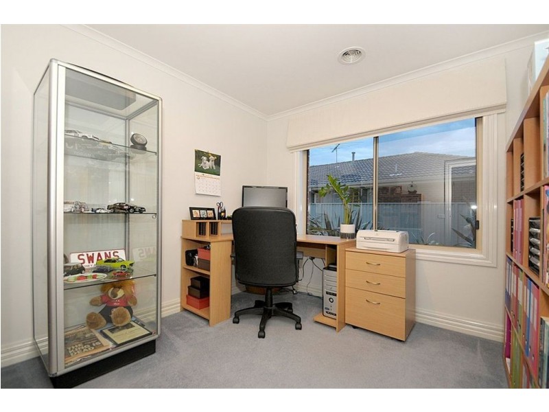 2 Latrobe Avenue, Pakenham VIC 3810