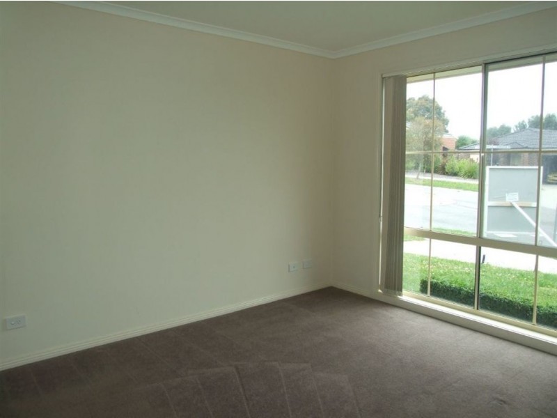 40 Manna Gum Drive, Pakenham VIC 3810