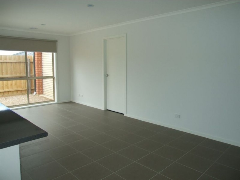 24 Melissa Way, Pakenham VIC 3810