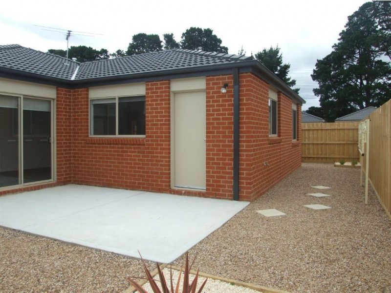 24 Melissa Way, Pakenham VIC 3810