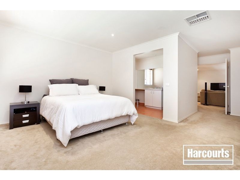 17 Arbour Rise, Pakenham VIC 3810