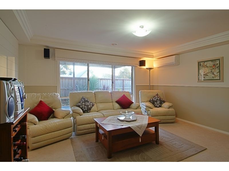 1 Mia Drive, Pakenham VIC 3810