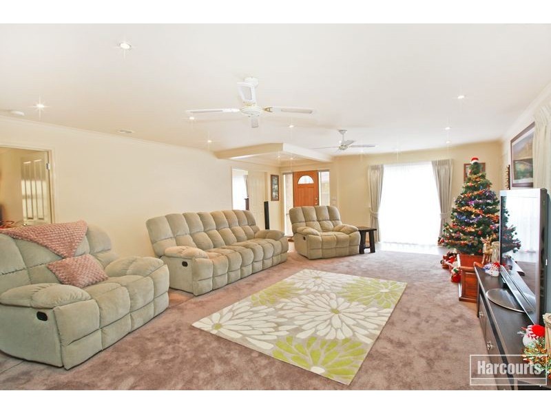 86 Ebony Drive, Pakenham VIC 3810