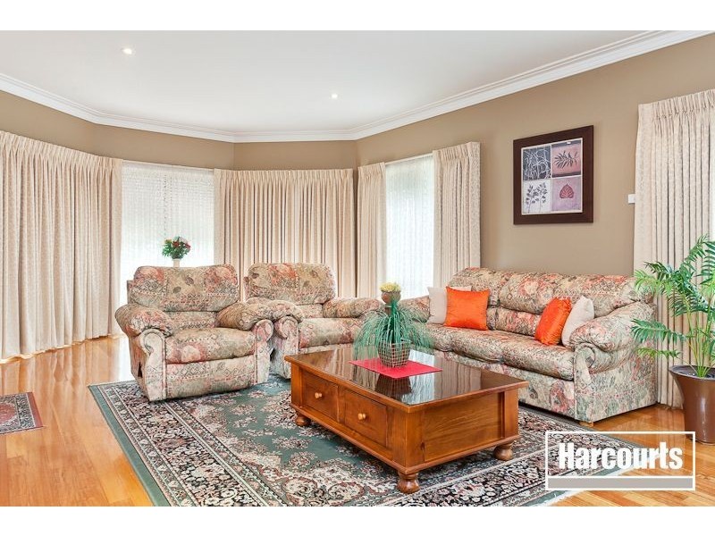 28 Flinders Chase, Pakenham VIC 3810