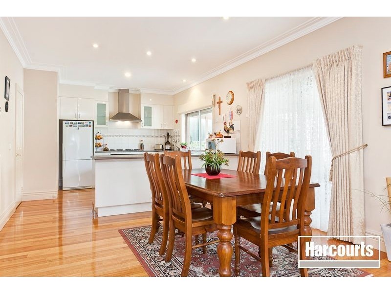 28 Flinders Chase, Pakenham VIC 3810