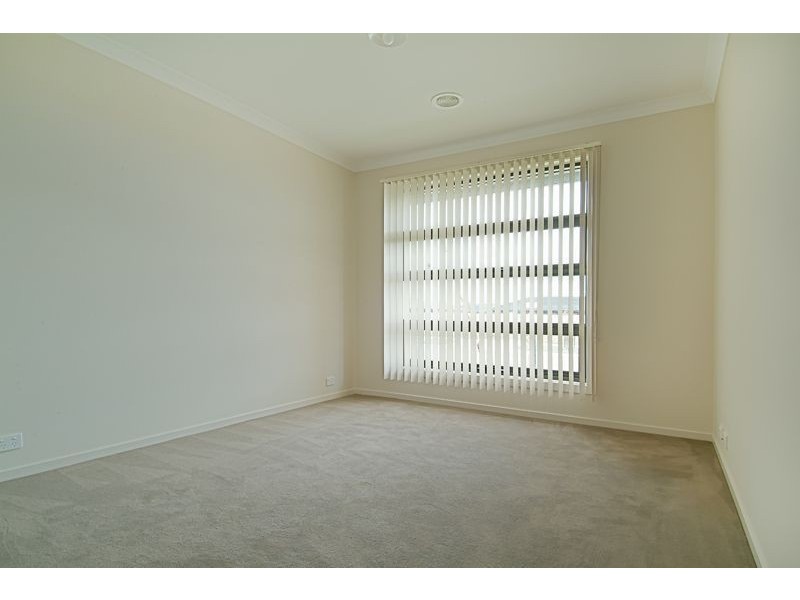 34 Victory Drive, Pakenham VIC 3810