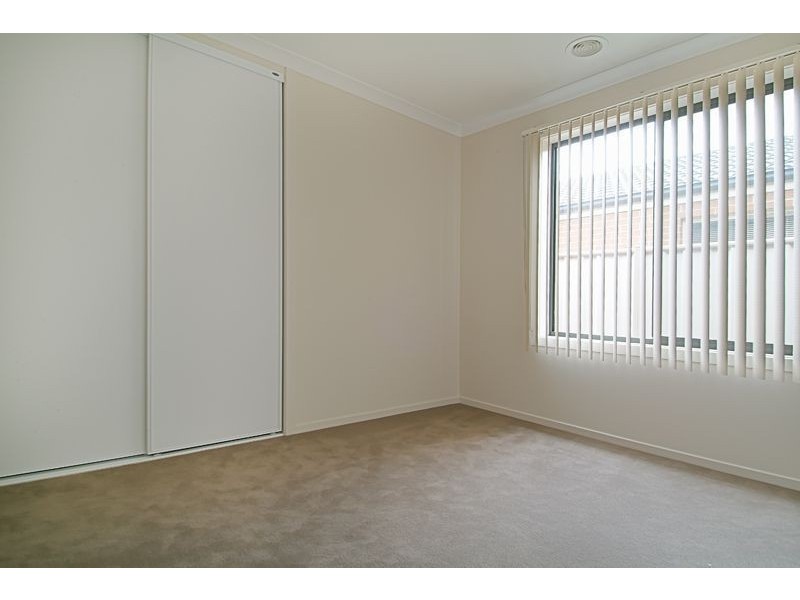 34 Victory Drive, Pakenham VIC 3810