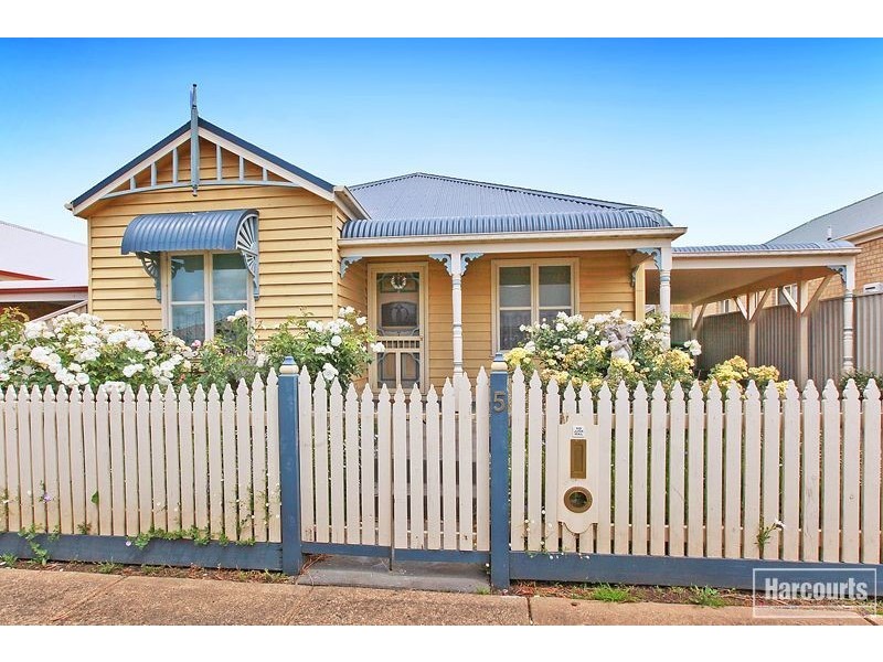 5 Catherine Place, Pakenham VIC 3810
