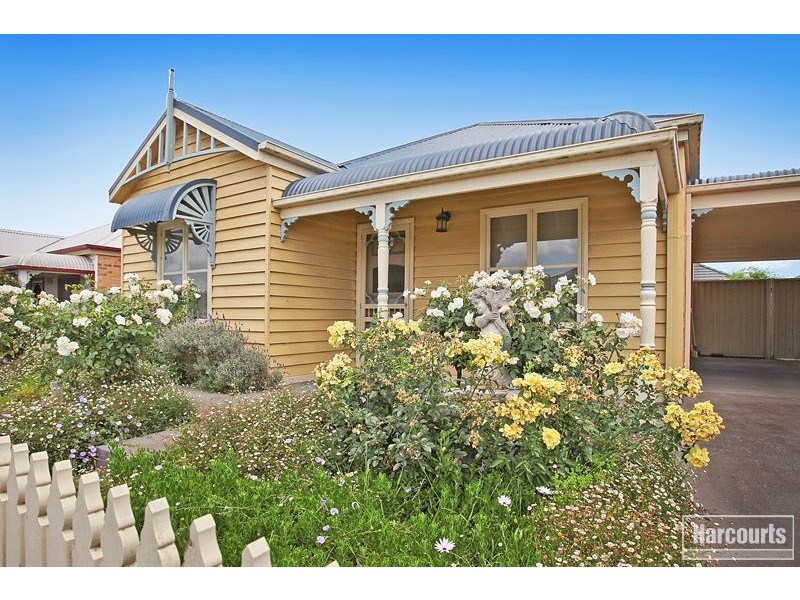 5 Catherine Place, Pakenham VIC 3810
