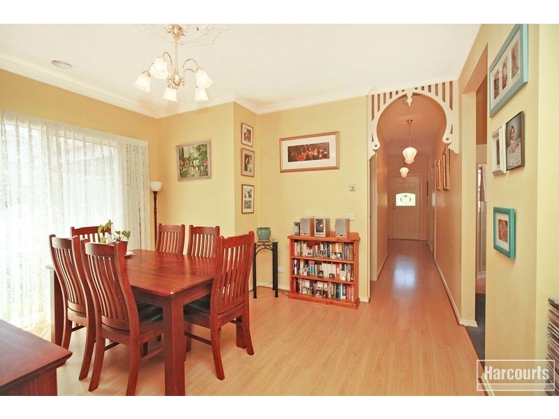 5 Catherine Place, Pakenham VIC 3810