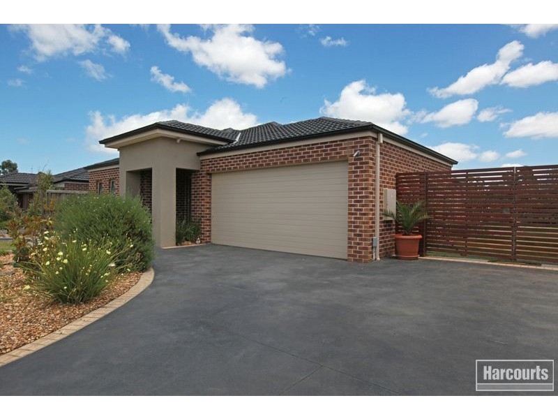 9 Mia Drive, Pakenham VIC 3810